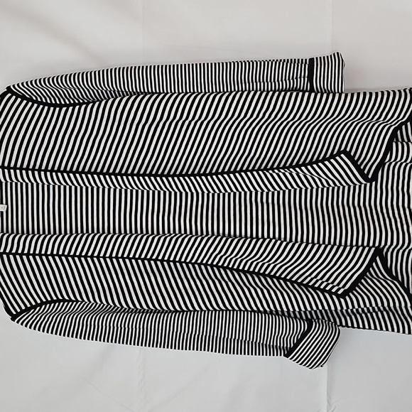 Talbots Cardigan M/L - Picture 6 of 7